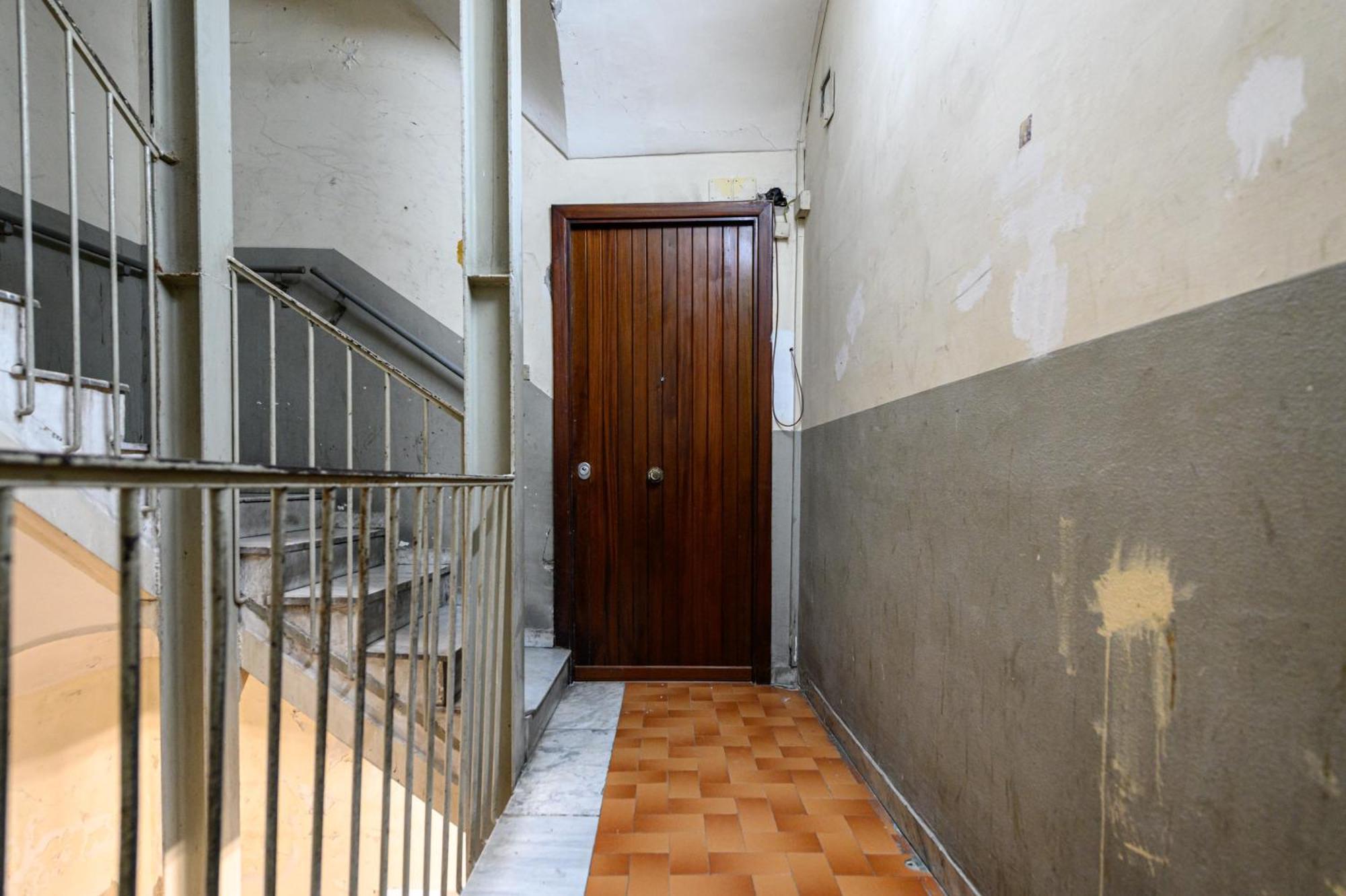 Via Nuova Marina 121 - 1 *